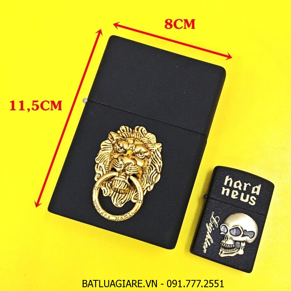 BẬT LỬA ZIPPO KHỔNG LỒ ĐEN NHÁM HÌNH ĐẦU SƯ TỬ (SIZE: 8CM X 11,5CM) NẶNG: 500GAM - (XÀI XĂNG)